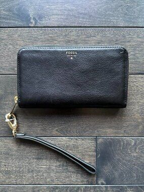 Fossil Wallet with Wrist Strap - NEW